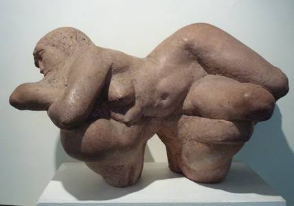 Grzimek, Frau auf Felsen, Zementguss, 1976, H 53 cm