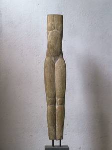 Florian Flierl, Stele, Holztorso III, Birnholz, H 100 cm